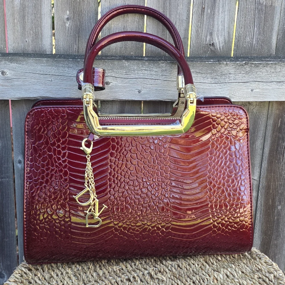 The Danbury Mint Ruby Red Leather Croc Pattern Handbag And Wallet Burgundy